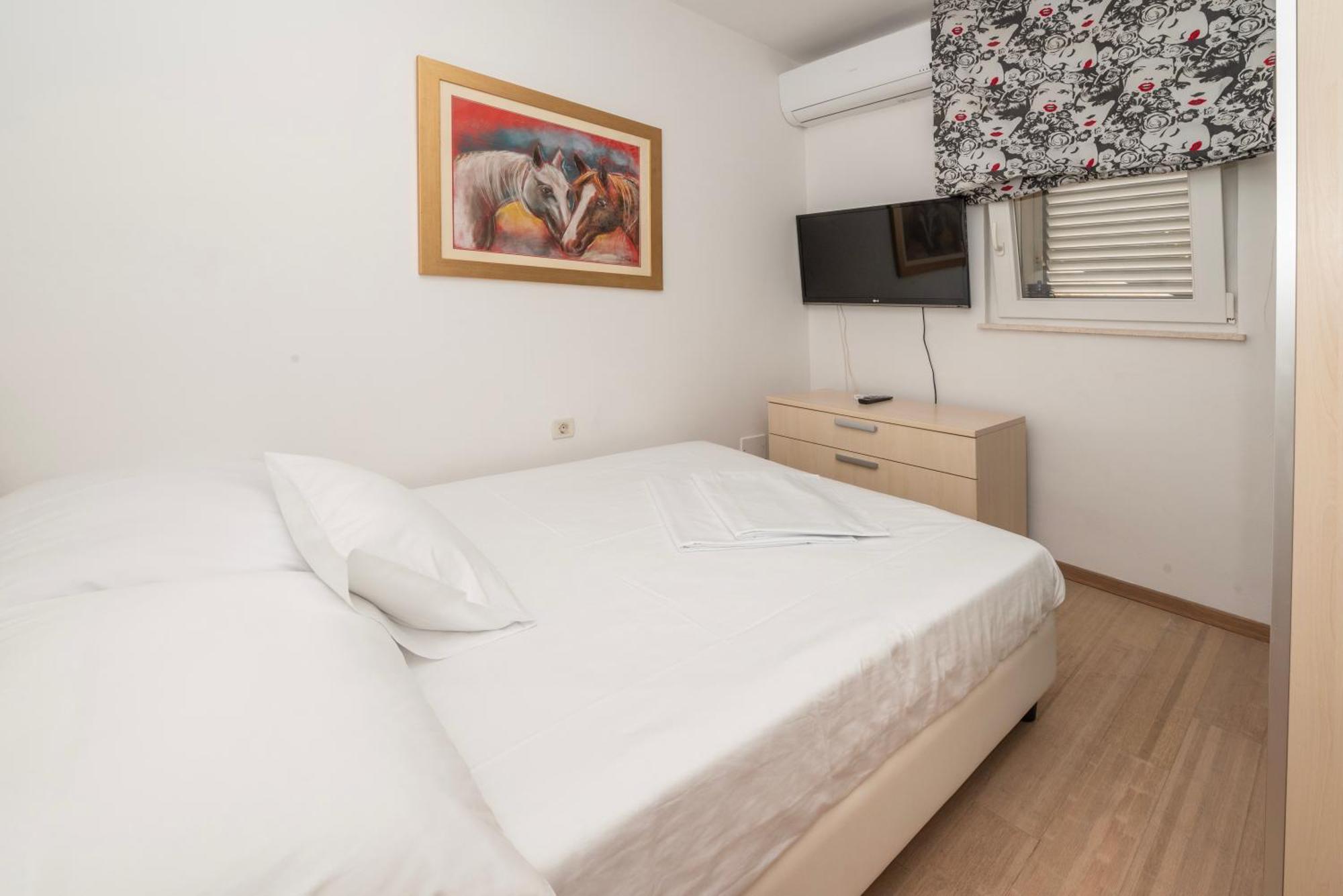Lavanda Residence With Heated Pool Trogir Split Округ-Доньи Экстерьер фото